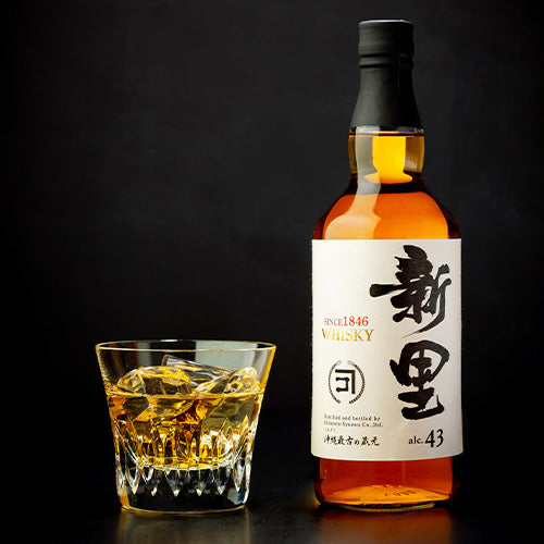 新里 WHISKY(ウイスキー)43% 700ml 箱付 ブレンデッド ウイスキー 沖縄県 新里(シンザト)酒造